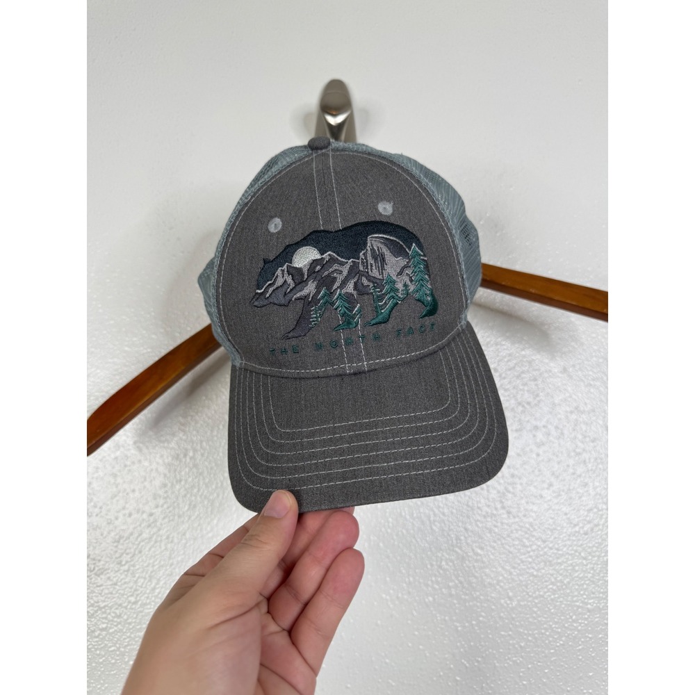 The North Face Gray Bear Mountain Trucker Hat Snapback Mesh Cap One Size